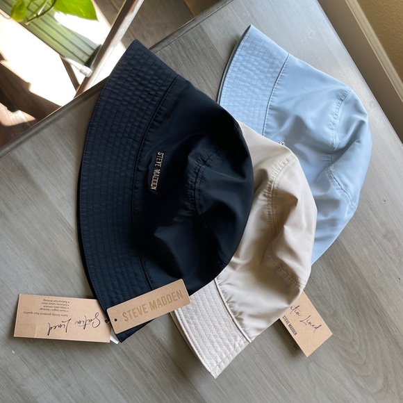 STEVE MADDEN Satin Lined Nylon Bucket Hat w Logo and stitching Light Blue - Picture 2 of 7